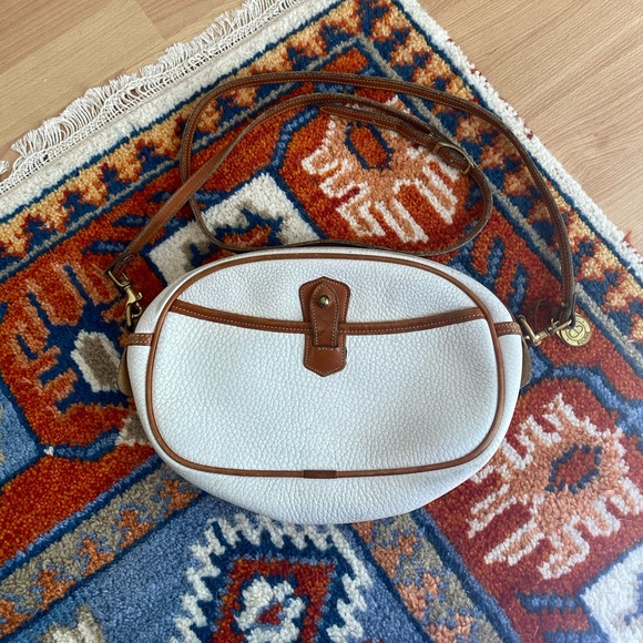 Vintage Dooney & Bourke Pebbled Oval Bag - Picture 3 of 8